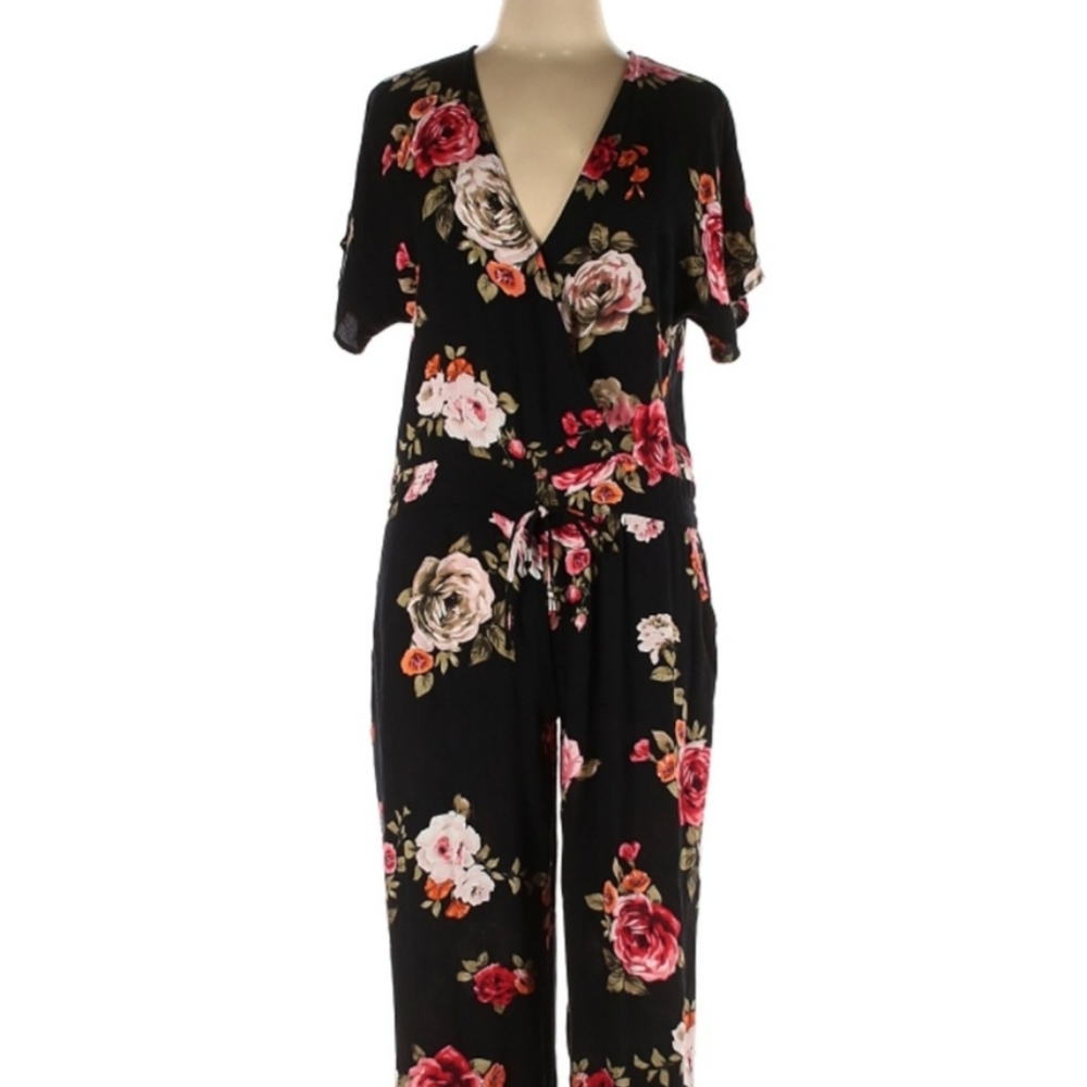 Olivaceous Floral Jumpsuit Romper Sz Large